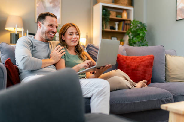 CaseyMurrayCM's tweet image. Fixed-rate mortgages are good options if you plan on staying in your home for a long time and want to lock in a stable interest rate. Do you have any questions about the benefits?

#ratelock #extendedRateLock #mortgagerates #mortgagelife