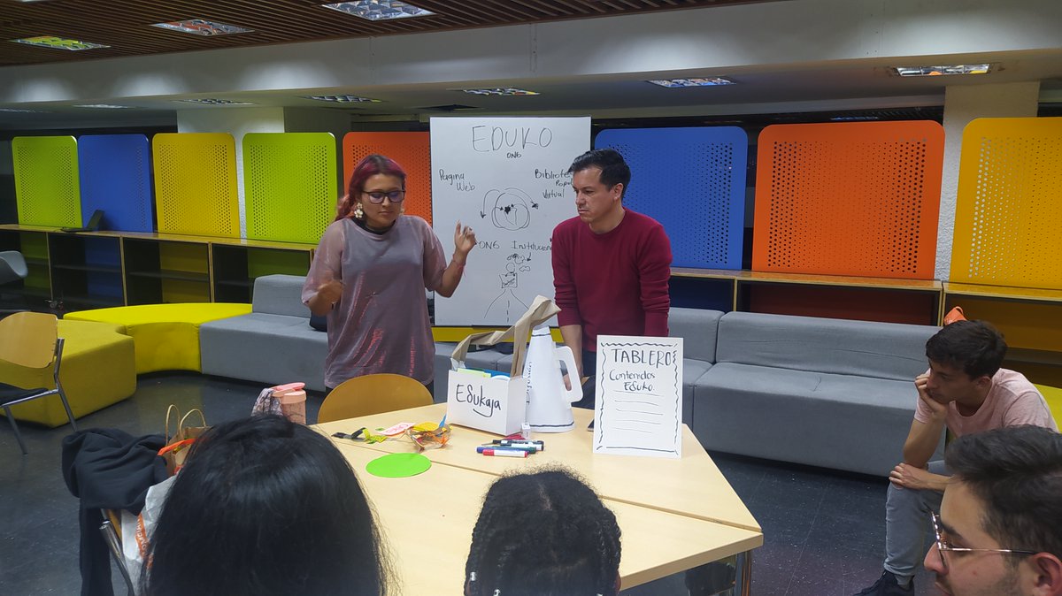 LabPazUNAL's tweet image. 📢🧩En nuestro Curso &quot;Ecosistema de Emprendimiento e Innovación&quot; vivimos una jornada llena de creatividad y colaboración en nuestro taller de prototipado.
✅Juntos enfrentamos desafíos, diseñamos soluciones y ensayamos ideas a bajo costo.
¡Únete a la innovación con nosotros!