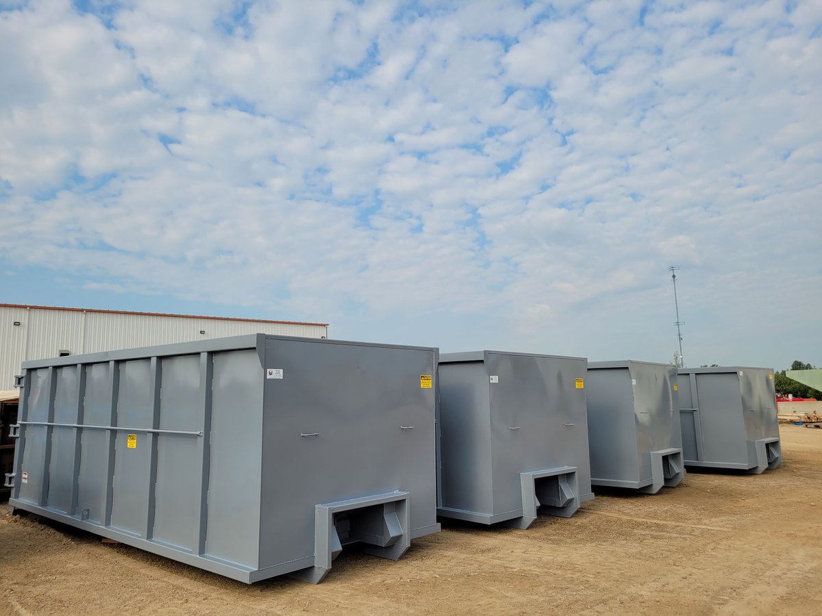 uhereddeerab's tweet photo. Lighter projects call for lighter bins. Universal Handling makes a full line of lightweight Roll Off containers. 
#universalhandling #reddeer #rolloffbins #wastehandling https://t.co/wNhrzZRAwD