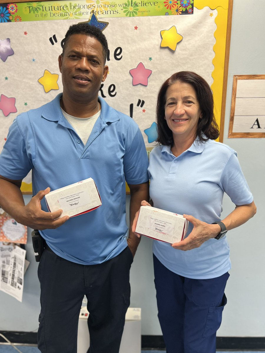 Not only do our students shine like stars, but so does our school. ⭐️ Thank you to @MDCPSNorth for recognizing our custodians who work hard everyday to ensure our building is always a welcoming place. @YeseniaAponte05 @MDCPS @SuptDotres #CustodianAppreciation