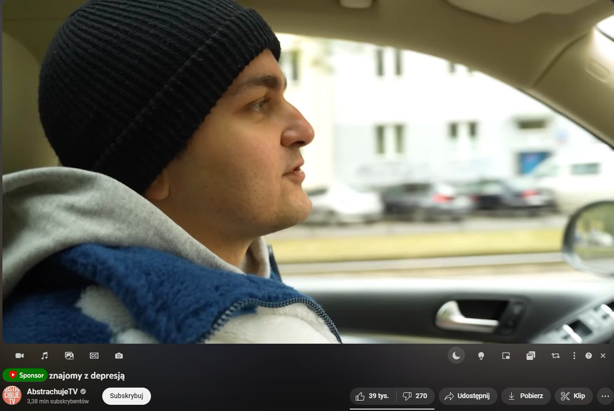 deZeZed's tweet photo. Abstrachuje zrobiły bardzo ciekawy film dotyczący osób z depresją. Pokazują w nim, że często jest nią nasz najlepszy ziomek, który śmieje się, dużo mówi, żartuje i nawet może być dużą towarzystwa. Jednak w głębi duszy skrywa problem, który zżera go od środka. Jeżeli to o Was mówię — nie bójcie się rozmawiać z przyjaciółmi, nie skrywajcie problemów, czasami lepiej jest się wygadać niż tłamsić w sobie emocje. Najlepiej też iść do psychologa, ale z terapiami w Polsce jest tak... że czasami trzeba czekać 3 lata :)