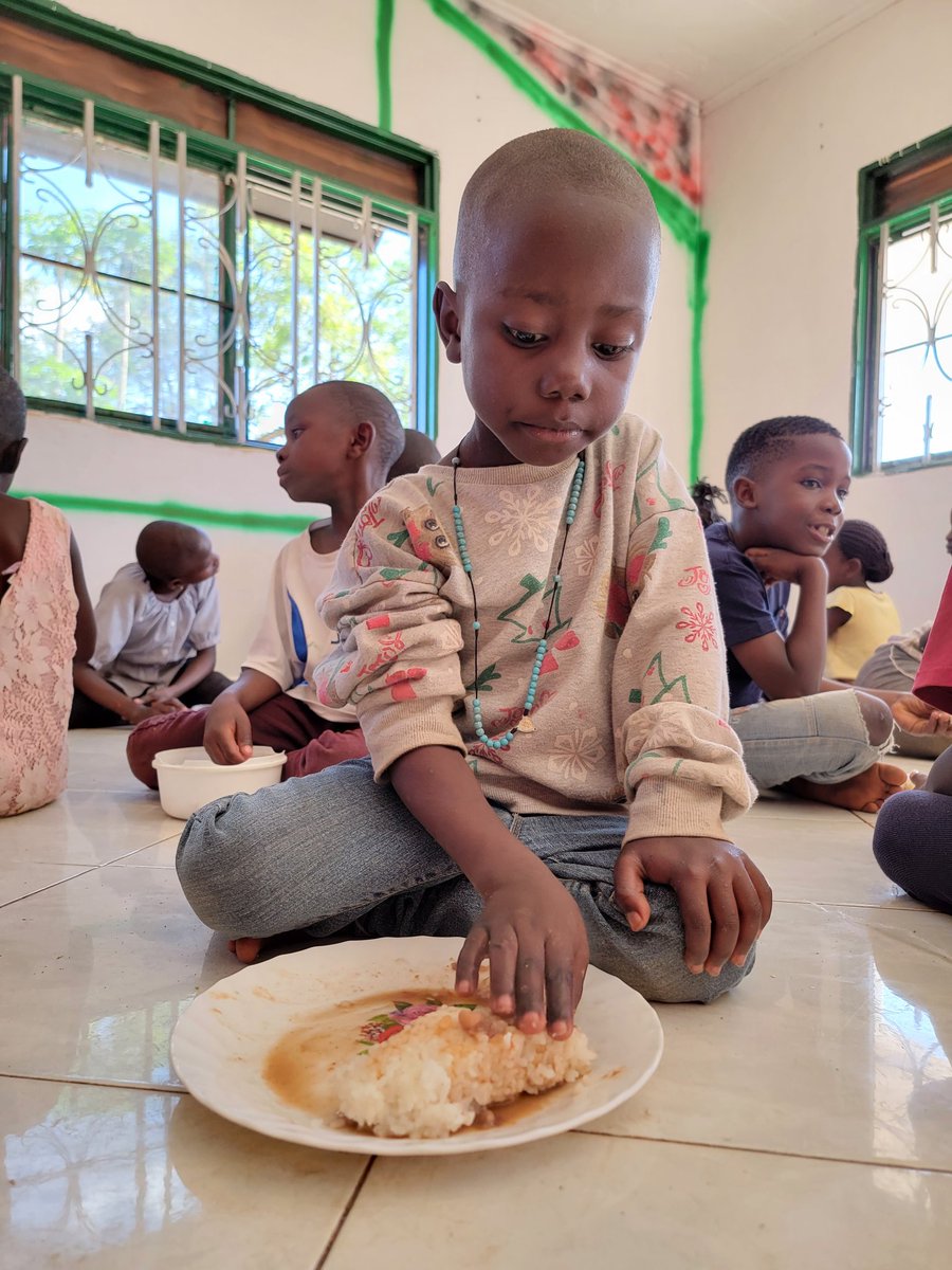 testimonyafric1's tweet photo. Once lived in the streets but have a place to call home. Earlier on this year we embarked on setting up a center and a home to take care of street, orphaned and civil war displaced children at our center called #HomeAfricaEwaka based downtown #Kampala #notforprofit  #charity https://t.co/79Umxy4qgY