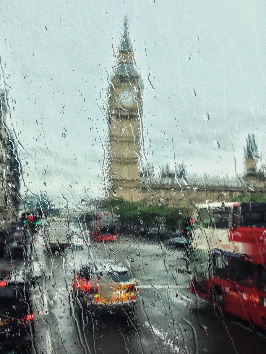 tiptreez49's tweet photo. After the storm ends, you can see a very beautiful sky.
Similarly, if your difficulties are over, your future will be beautiful.
#London https://t.co/51LiGQzCSy