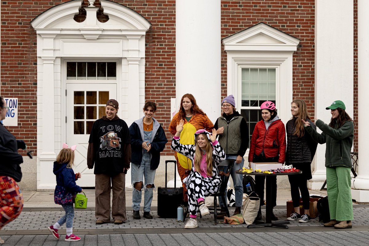 Bates College tweet media