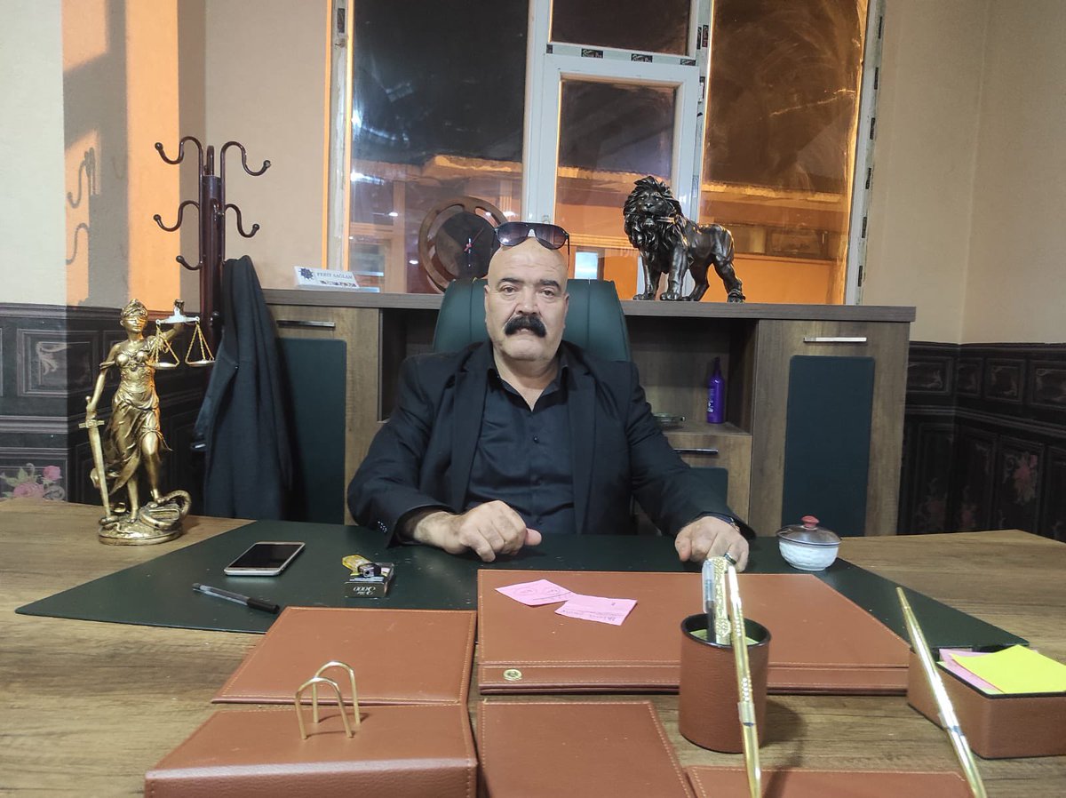 Van'daki Pinyanişi Aşireti Derneği, yoksul ailelerin umudu oldu
Türkiye, İran, Irak ve Mısırda 6 milyona yakın nüfusu bulunan Pinyanişi Aşireti adına Van'da 2021 yılında hizmete açılan dernek, bölgedeki yoksul ailelerin umudu oldu.