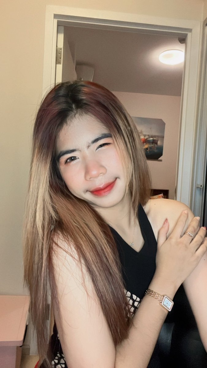 t_an45's tweet photo. จ้างชงเหล้าได้นะคะ https://t.co/9X7jRbgcqE