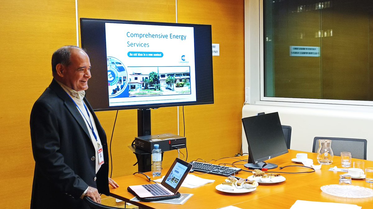ITPO_Italy's tweet photo. 🎙️ It's pitch time for the Winners of our #FIPEE Call!

Introducing the sustainable competitive advantages of their innovative #cleantech solutions from #Cuba 🇨🇺, #Ethiopia 🇪🇹, #Kenya 🇰🇪 and #Peru 🇵🇪 to a jury of experts selected by #UNIDO.

#GCIP #CleantechDays #IVECForum23 https://t.co/Mj6lEoU7OV