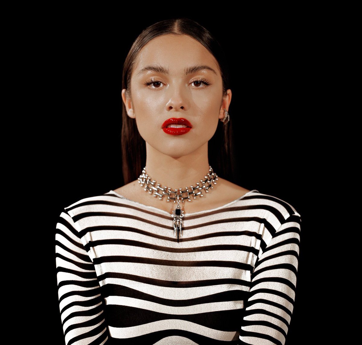 FilmUpdates's tweet photo. Olivia Rodrigo has recorded a brand new original song for ‘THE HUNGER GAMES: THE BALLAD OF SONGBIRDS &amp; SNAKES.’ https://t.co/7gyne5mjpG