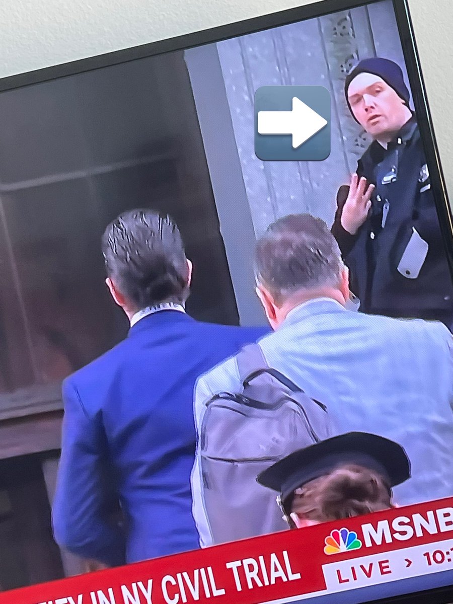 HonorableGrandma tweet media