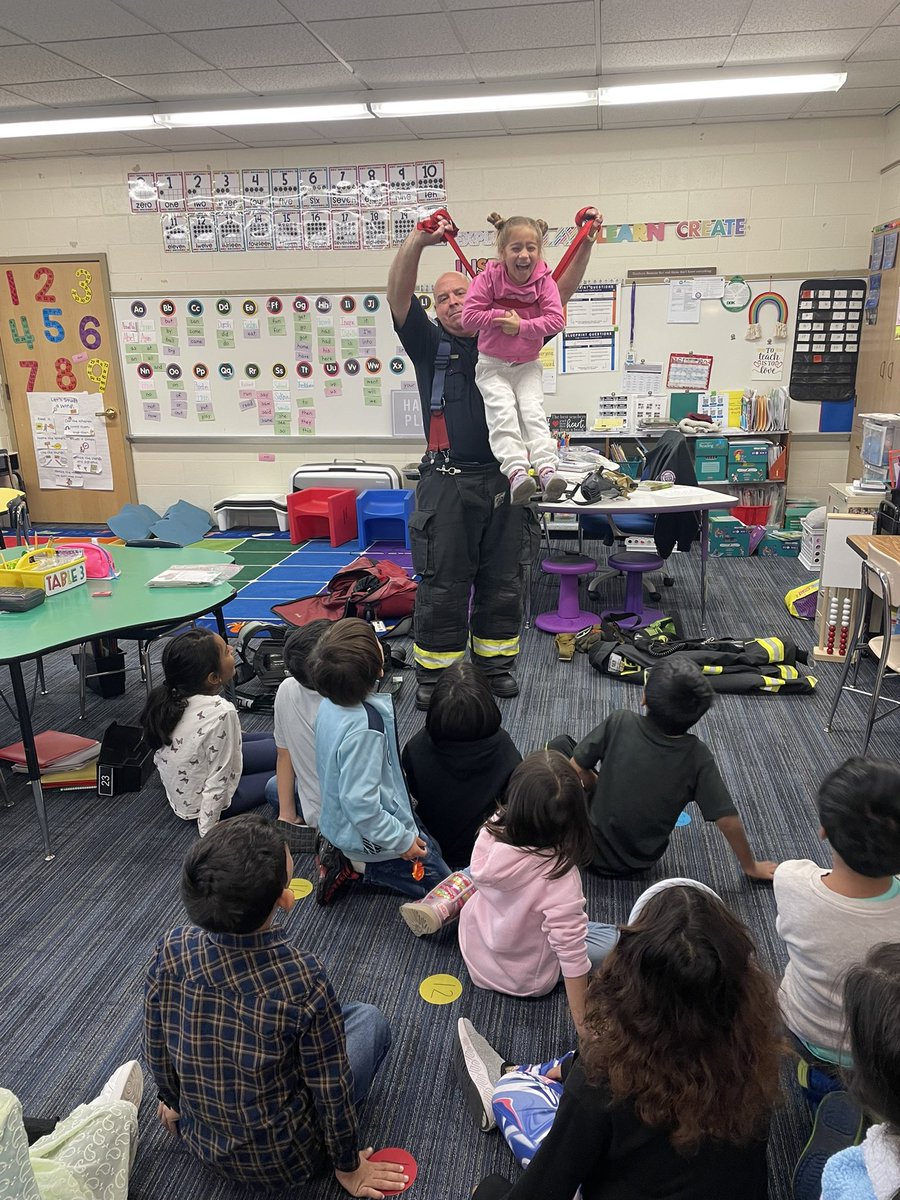 Ms. Mandik tweet media