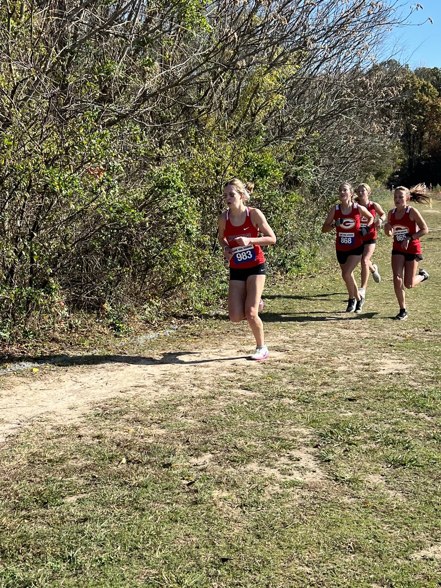 GoochlandXC's tweet photo. It was a great day for GHS Cross Country!   Nearly everyone that ran for us had a big PR and Senior Kadin Nitsch qualified to run at States!  Go Bulldogs! https://t.co/7ogWluE2OI