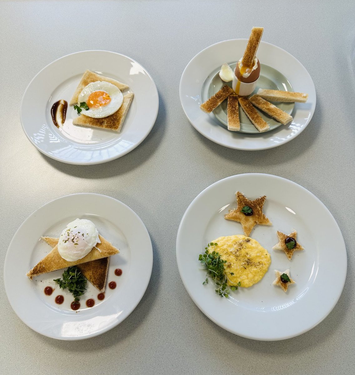 NovaCooks's tweet image. Back to basic today with live modelling of egg cookery skills #poached #boiled #scrambled #fried #eggs 🍳 Now you have a go Y10 - it’s not as easy as it looks 😉