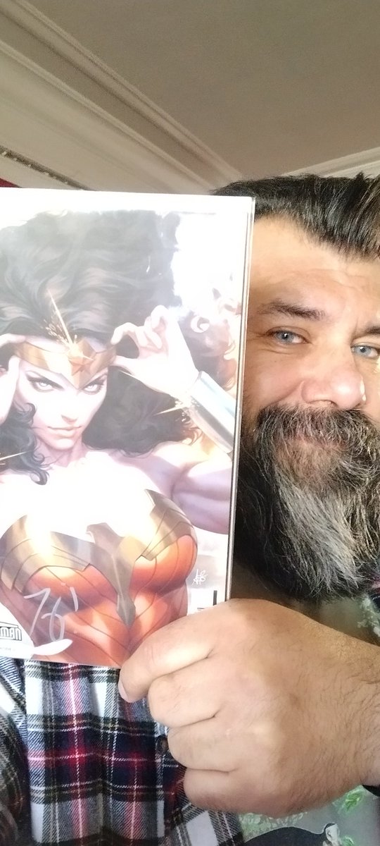 LookItsMrMarvel's tweet photo. She's finally here! And added to my collection! Thank you! She's beautiful!  @MidtownComics @TomKingTK @DCWonderWoman @RealLyndaCarter @homeofdcu @DCWonderWoman @StevenG62563047 @DCOfficial @dcuworld @TheDCEU @ZackSnyder https://t.co/UssGlrcCEQ