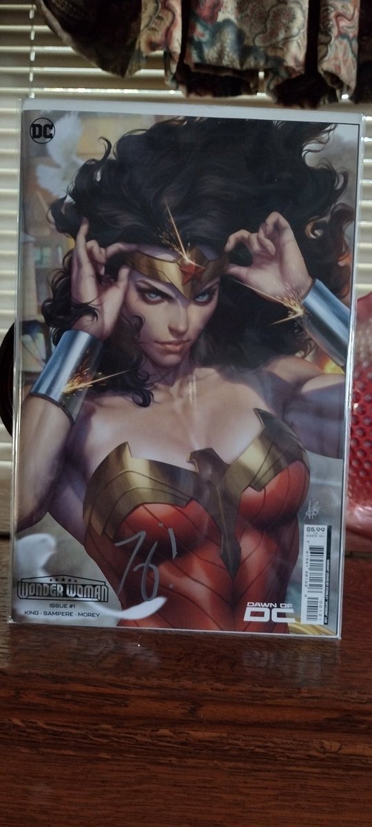LookItsMrMarvel's tweet photo. She's finally here! And added to my collection! Thank you! She's beautiful!  @MidtownComics @TomKingTK @DCWonderWoman @RealLyndaCarter @homeofdcu @DCWonderWoman @StevenG62563047 @DCOfficial @dcuworld @TheDCEU @ZackSnyder https://t.co/UssGlrcCEQ