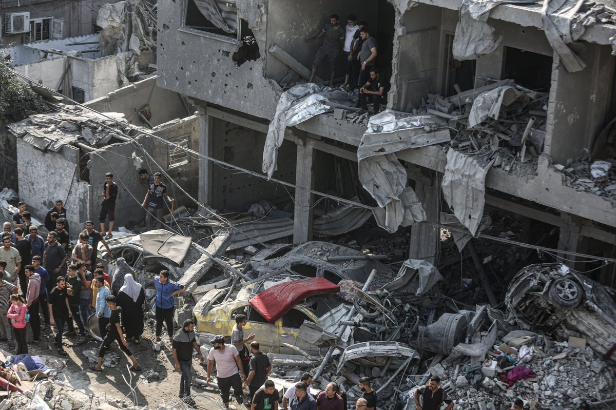 Timesofgaza's tweet image. The lsraeli aggression on Gaza Strip: 

• 34,000 housing units completely destroyed. 

• 150,000 units partially destroyed. 

• 221 schools destroyed, 38 completely. 

• 15 healthcare units and 51 clinics destroyed.