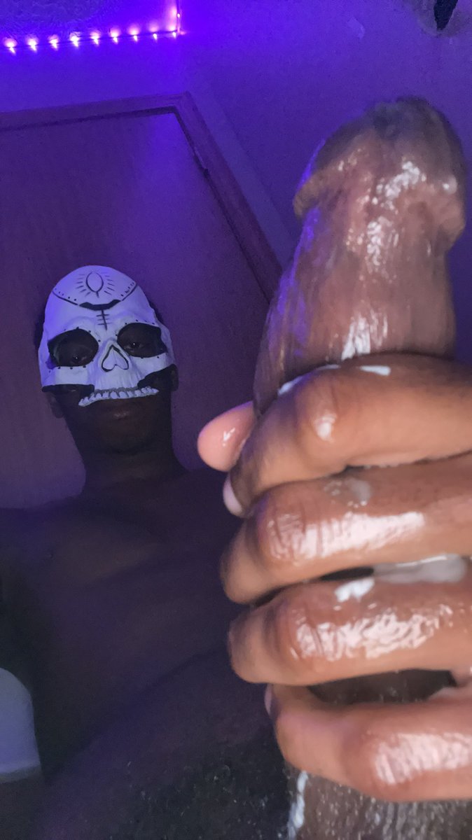 dc1des's tweet photo. Late Halloween Post 👻 #nsfw #nsfw_twt #bbc #horny https://t.co/jEDmqobrp1