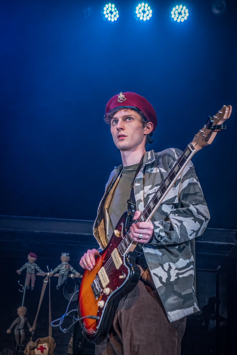 Your first look at our brand-new production of MACBETH 👑

Playing for only a limited run in our theatre, it’s then touring to local schools and village halls.

📷: @oddshoe_photography