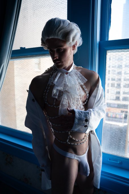 I am at the service of the high court. 👑 https://t.co/ay5pxBkL7w