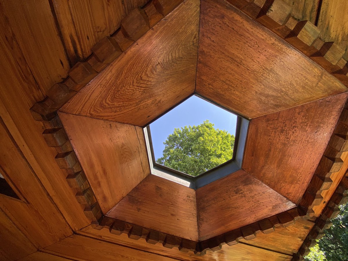 One of my favorite places. <a href="/KentuckKnobFLLW/">Kentuck Knob</a>