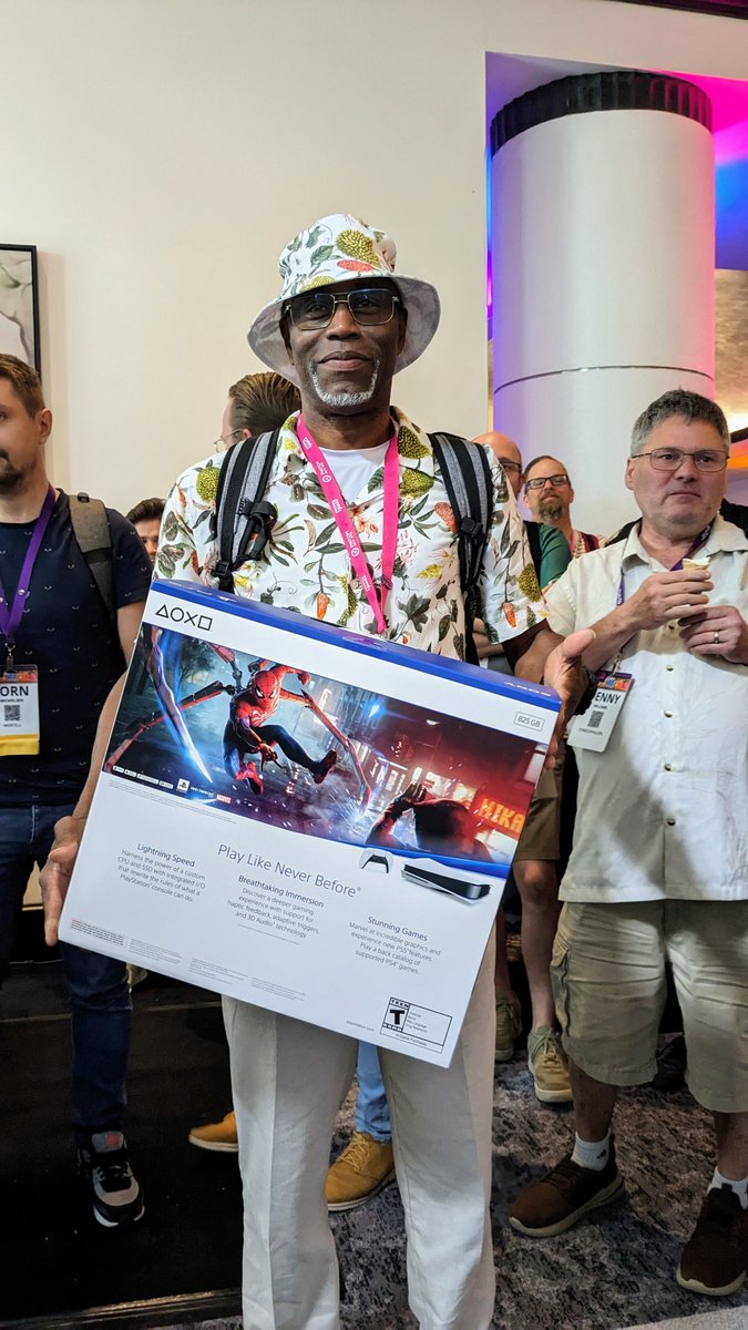 PatchMyPC's tweet photo. Great turnout today for our raffle drawing at #MMSMiami! Congrats to our winners, and check your email if you weren't present when the winners were announced. We have a few unclaimed prizes, and your name could be on one of them! #PatchMyPC https://t.co/WHtysZPAs9