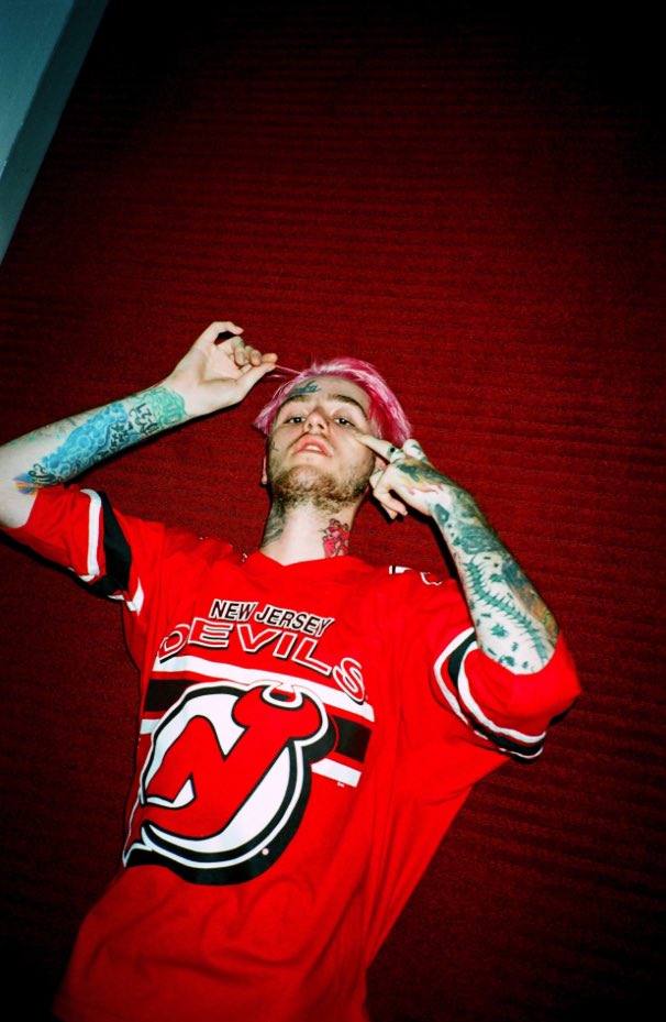 GRXYGXDS59's tweet photo. Rest in paradise to this beautiful soul, you would have been 27 today Gus this world forever misses you and the art you perfected🖤🕊️ https://t.co/oJWT03j3pK