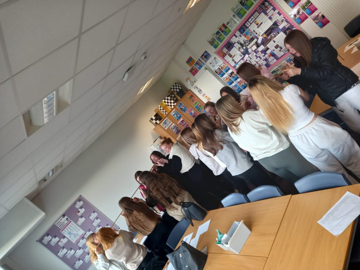 TVA6thForm's tweet image. Year 11 students experiencing being a ‘sixth former’ for a day. We hope you enjoyed it #makingchoices #nextsteps