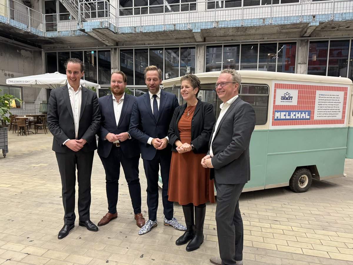 Tijdens bezoek ⁦<a href="/hugodejonge/">Hugo de Jonge</a>⁩ gesproken over kansen grootschalige woningbouw in Twente.
⁦