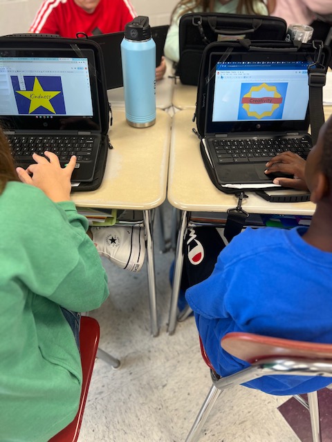 Mrs_Hoke's tweet photo. Character traits lesson creating a Digital Badge using #AppliedDigitalSkills this morning in ELA.  @HanoverMiddle @HanoverPublic  @GoogleForEdu https://t.co/BCGB83b0qN