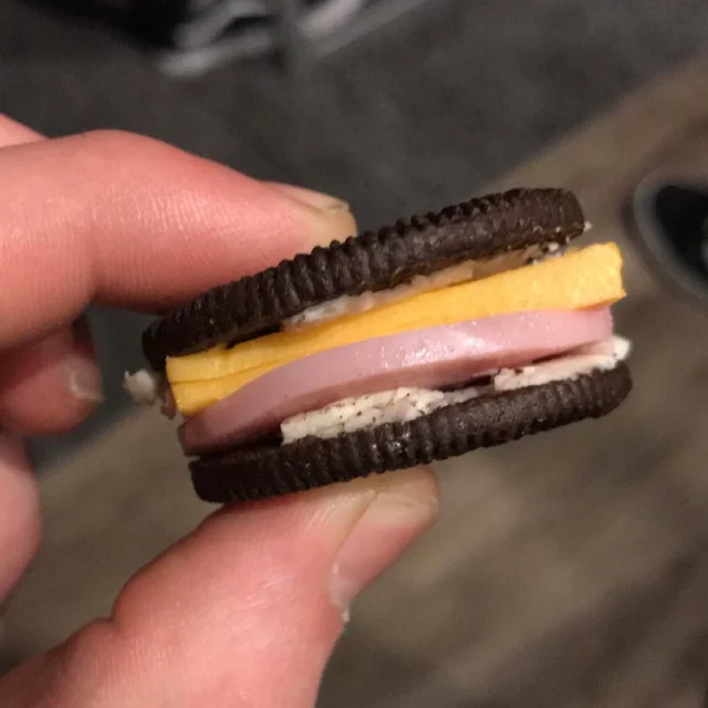 messedupfoods's tweet photo. innovation https://t.co/vXAM5qbgCL