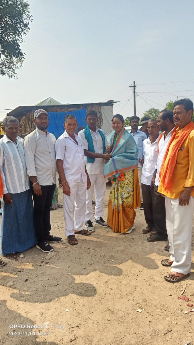 DrBogashravani's tweet photo. జగిత్యాల నియోజకవర్గం బిజెపి ఎమ్మెల్యే  అభ్యర్థి డాక్టర్ బోగ శ్రావణి కి మద్దతుగా ప్రచారం చేయడానికి వచ్చిన ఇబ్రహీంపట్నం మండలం ఫకీర్ కొండాపూర్ గ్రామ పద్మశాలి కుల బంధువులు.
@BJP4Telangana @BJP4India https://t.co/T1f5qcht1I