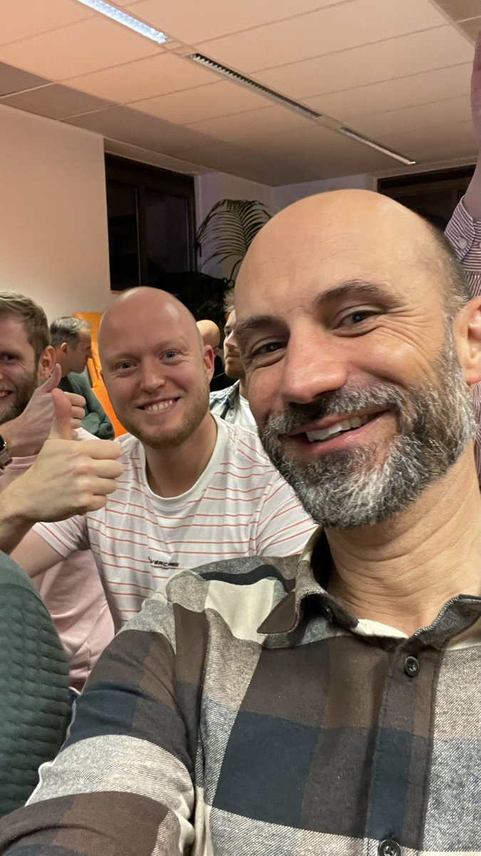 RaymondMilbirdx's tweet image. Samen met niet @appieschot op #PowerAddictsNL. Weer heerlijk gegeten nu klaar voor de eerste sessies.