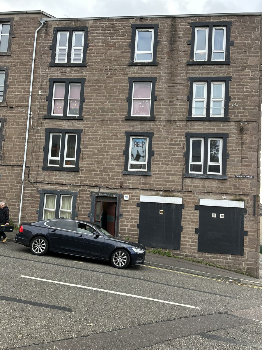 Yet Another top flat to get gas into and 
yet another one for JBLB plumbing and heating