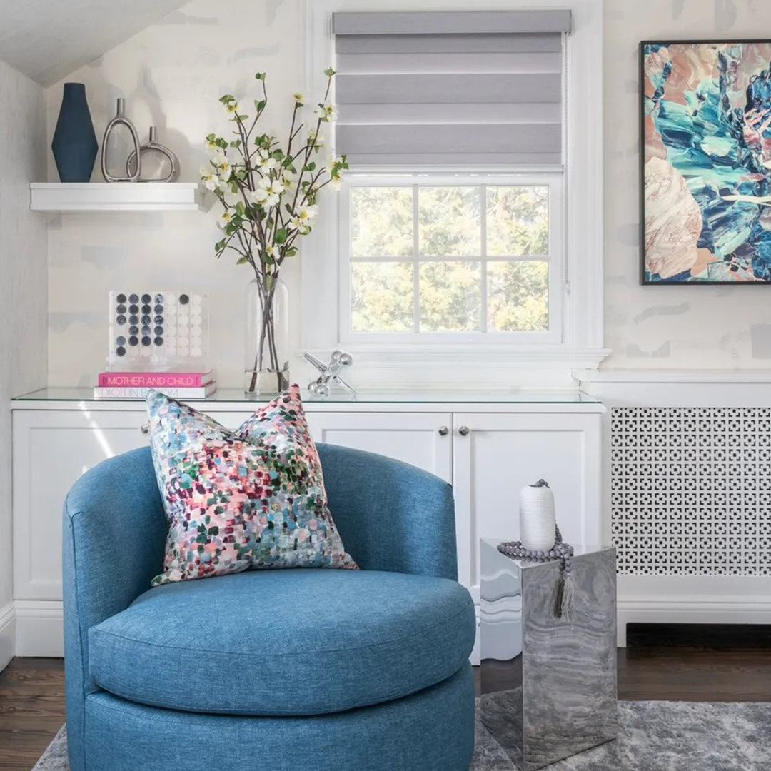 designgivers_'s tweet photo. This cozy design by Adri &amp; Dahlman Interiors encapsulates the perfect harmony of comfort and style 🩵 
Visit our website to see Oshri and Jillian's designer portfolio. Link in bio 🔗
•
•
#designgivers #design #interior #designer #keithbaltimore #annettejaffe #kgidesigngroup https://t.co/bYSvoJm7uq