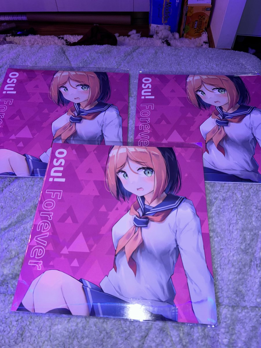 osu_giveaways's tweet image. 🔴LIMITED OSU VINYL GIVEAWAY!!🔴

Welcome to the first twitter account dedicated to osu giveaways! As a start we are giving away one (unofficial) osu vinyl!

✅Follow @osu_giveaways @SidiTTV @arekkosu__ @womandater @karomismh
✅Like and RT this tweet
✅Tag 1 Friend

Ends 11/17