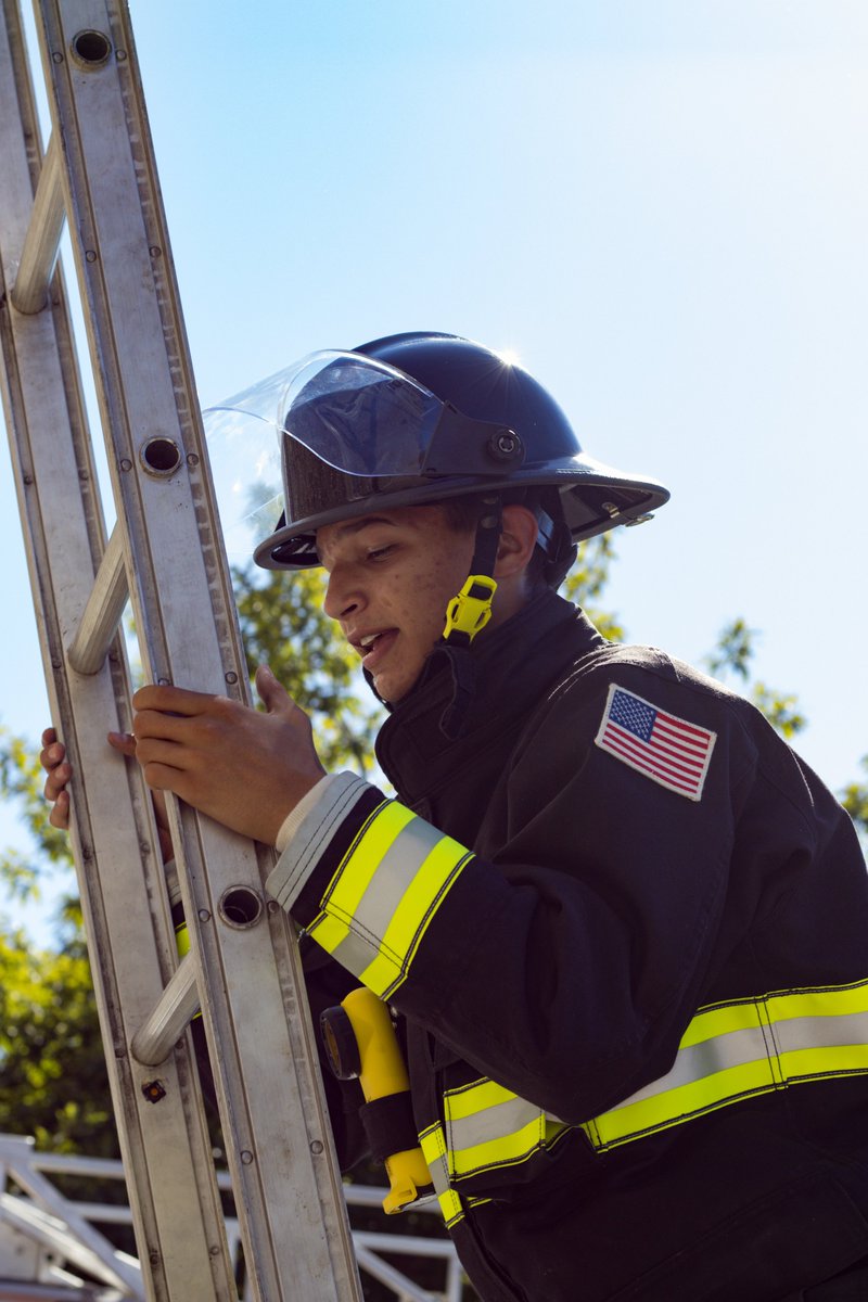 SAVA_Charter's tweet photo. Our awesome Fire 250 students learning all the things! π₯
#gcccharters #savacharters #loveteachguide #buildyourfuture #gcclevelup #elevateourimpact #careerdevelopment #firefighters @gcc_charters https://t.co/weYAjJtVsR