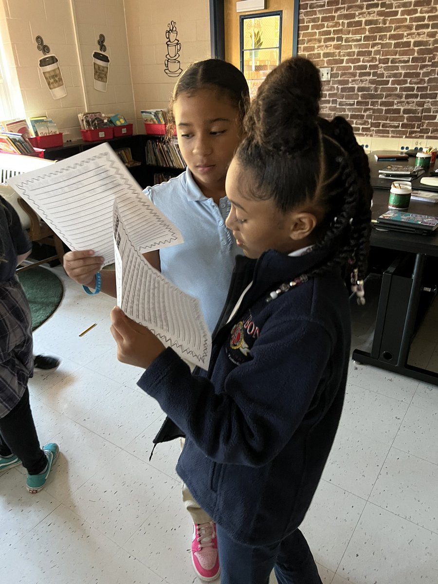 mrsherberger's tweet photo. 4th and 5th graders practiced using sensory details to sell a haunted house in the lab this week! Would you buy it? #ilovemyjob #futureauthors #spookyseasonfun @AudubonES https://t.co/uhm62LDNmX
