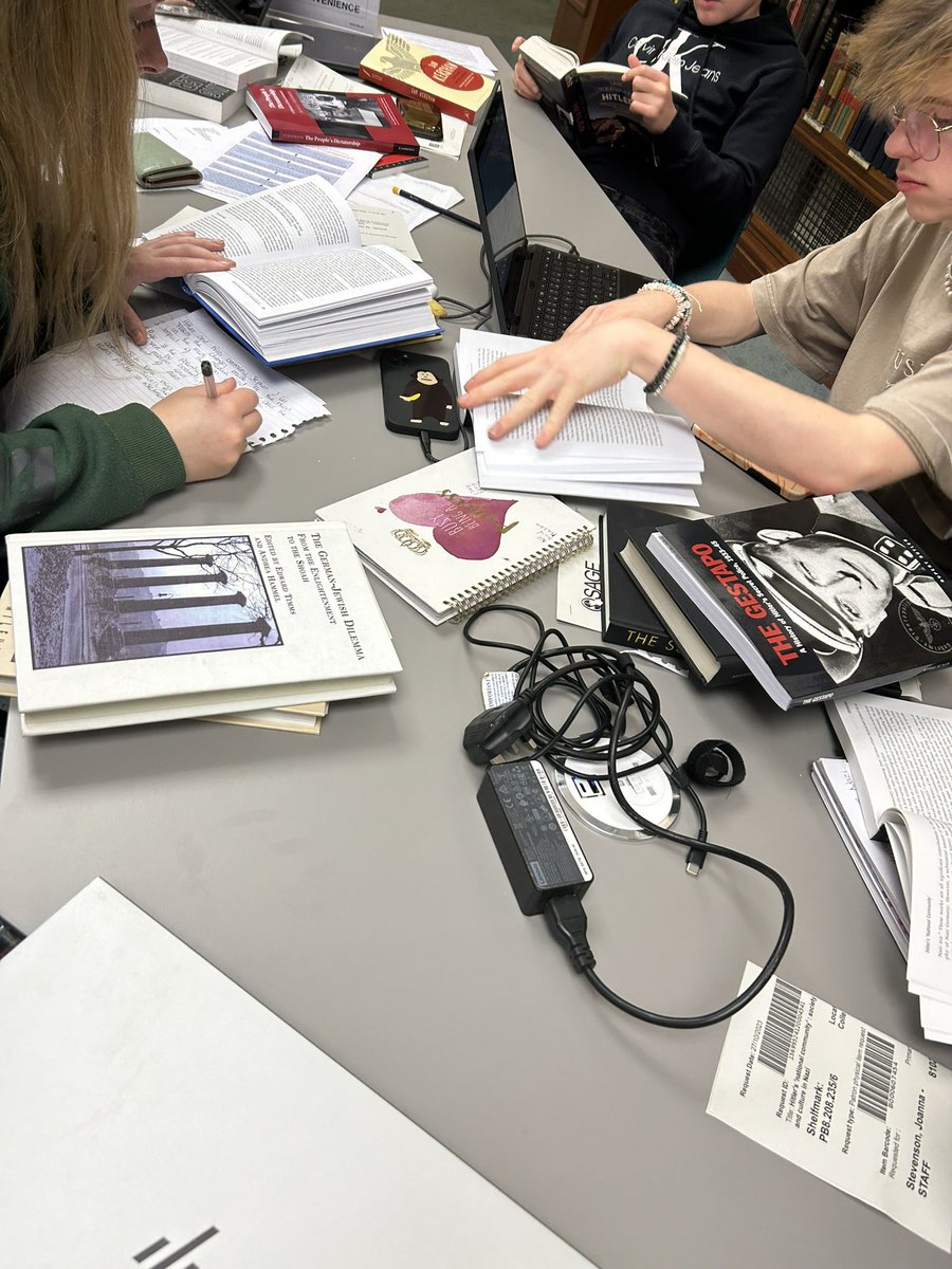 Miss Reid tweet media