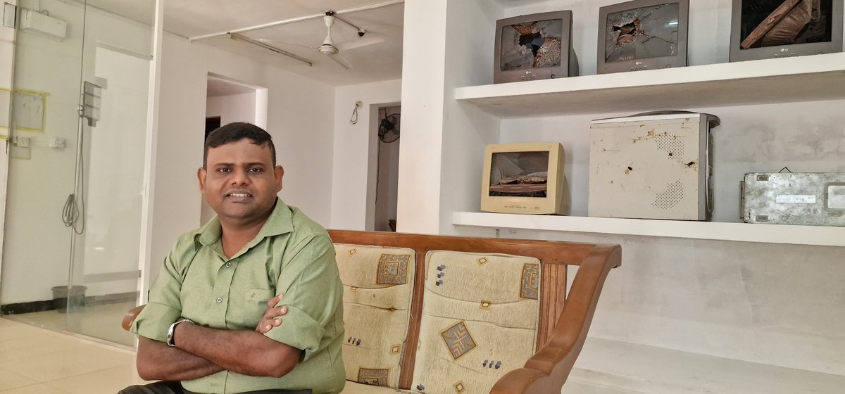 lankafiles's tweet photo. #SriLanka Counter-Terrorism Investigation Division (CTID) in Colombo has questioned editorial board member of the #Jaffna based #Tamil daily #Uthayan for 4 hours over the publication of a photograph of LTTE Leader Prabhakaran and a news item about his birthday on 26 November 2020 https://t.co/loogPQnaeW