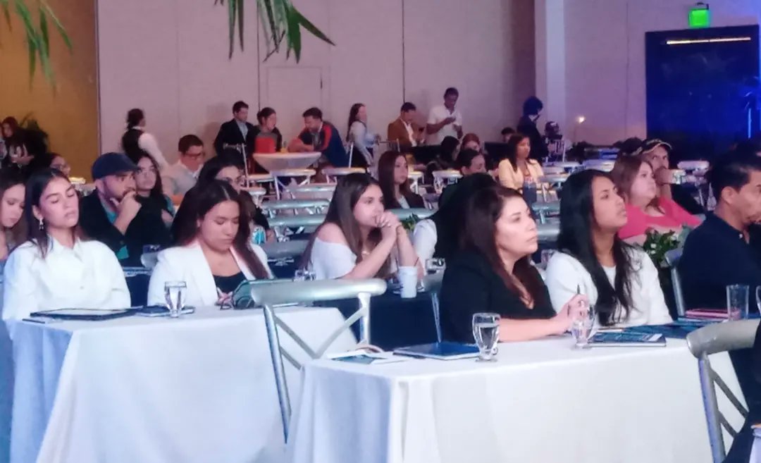 diarioelheraldo's tweet photo. Christian Fabrizzio Andrés abordó varios puntos importantes sobre marketing en su conferencia "El shopper se adapta a la situación" en #GoTalks Upfront 2024. 💡 https://t.co/DsjViMMB0W