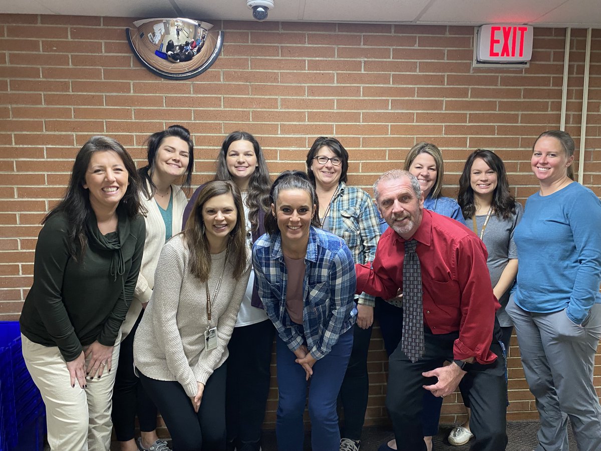 SSTRegion12's tweet photo. 📷SST Region 12 would like to congratulate Claymont Elementary School for earning the 2022-23 Ohio PBIS Bronze Award from the Ohio PBIS Network!!📷

@OHPBIS https://t.co/dOCxPTeTSf