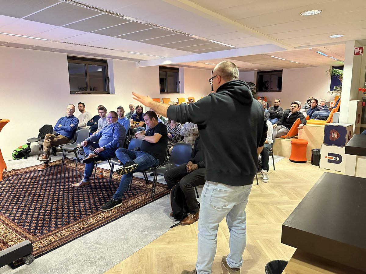laskewitz's tweet image. David Uhlmann dropping @MSPowerAutomate tips and tricks at @PowerAddictsNL at the Rubicon offices! #PowerPlatform #PowerAddicts #PowerAddictsNL