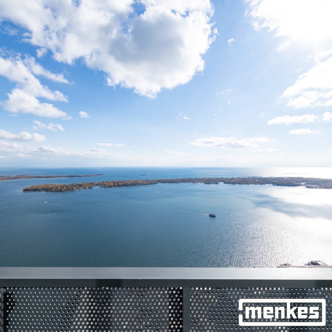MenkesLife's tweet image. Balcony views don’t get any sweeter than this 💗🌊🍭
📍Sugar Wharf