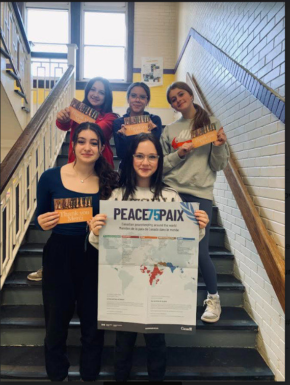 8-2 creating "Peace Cards" for Remembrance Day!
#LestWeForget #RemembranceDay