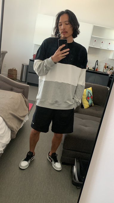 Outfit of the day 😊 https://t.co/KjqyL7qt2Z