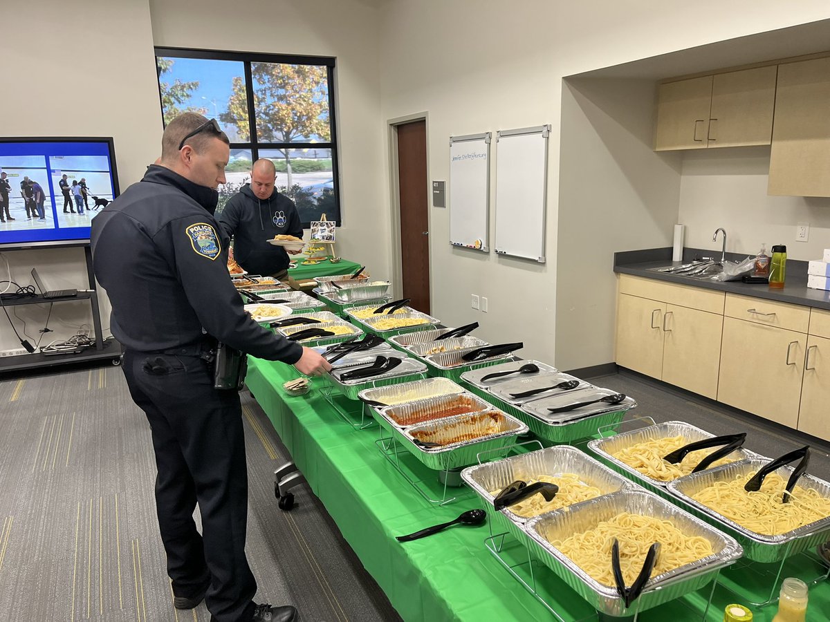 What a wonderful luncheon today with our first responders! Thank you for all you do for our district and community. @HamiltonTwpPD HamiltonTwpFD, MorrowPD, SalemMorrowFD @WCEMAOhio 

#safetyweek