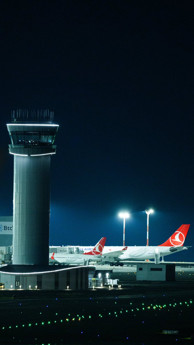 🛫😱 Breaking News: Turkish Airlines faces network infrastructure collapse! Online ticket sales and check-in are affected due to a system malfunction. IT experts are on the case, working hard to resolve the issue. #TurkishAirlines #SystemFailure #ITTroubleshoot