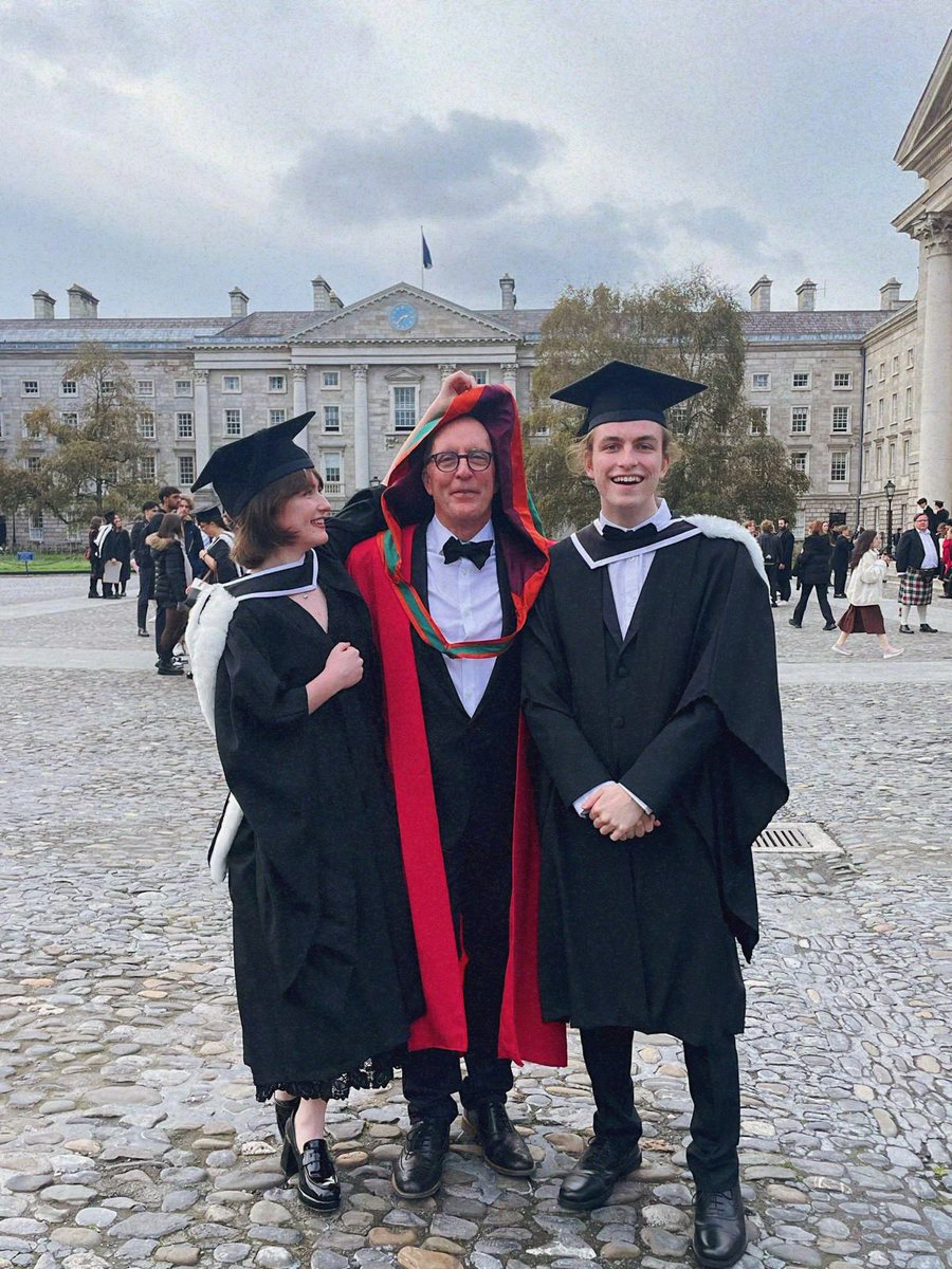 Last Apollo tweet media