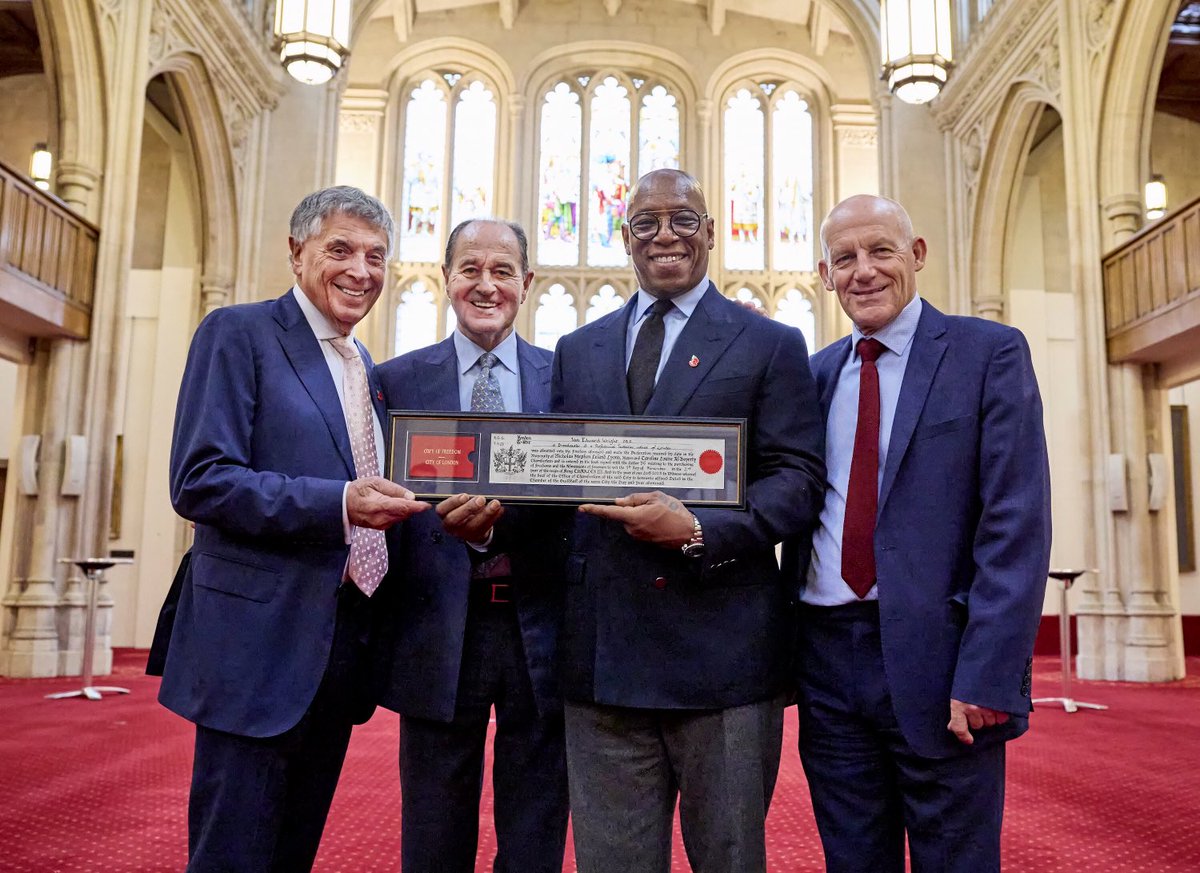 Ian Wright awarded the Freedom of the City of London at Guildhall “in recognition of his services to sport and London”. Pictured with David Dein, George Graham and Steve Coppell. #CPFC #AFC