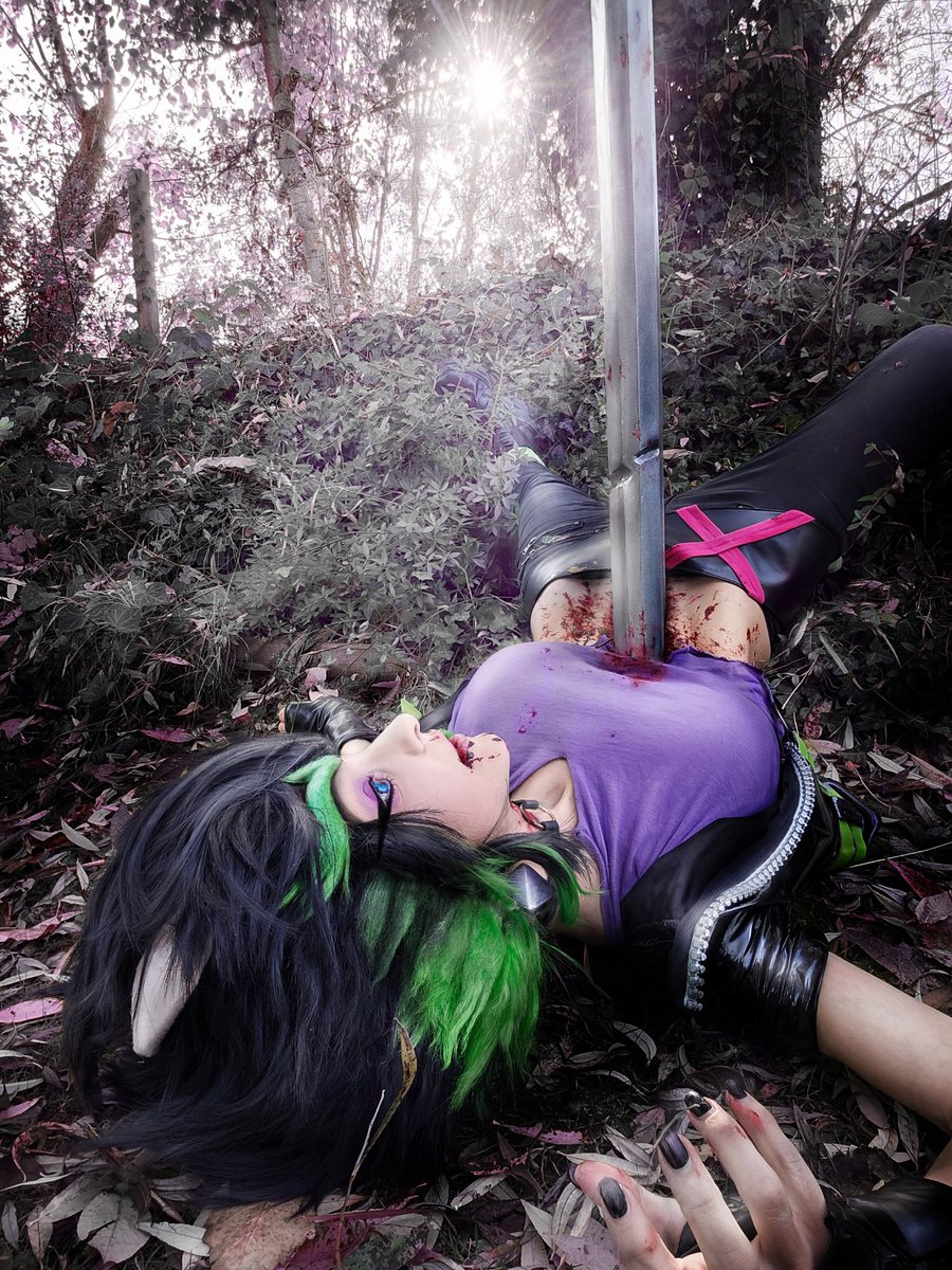 RabbidEdge's tweet photo. Impaled N° 2 🗡😔
Here comes my second photo of this tragic scene...
1/2
#sparksofhope #edge #whump #angst #gore #tormented #blood #dying #fallenwarrior #death #mariorabbidssparksofhope #characterdeath #rabbidedge #ubisoft #halloween https://t.co/GzeF7m8guU