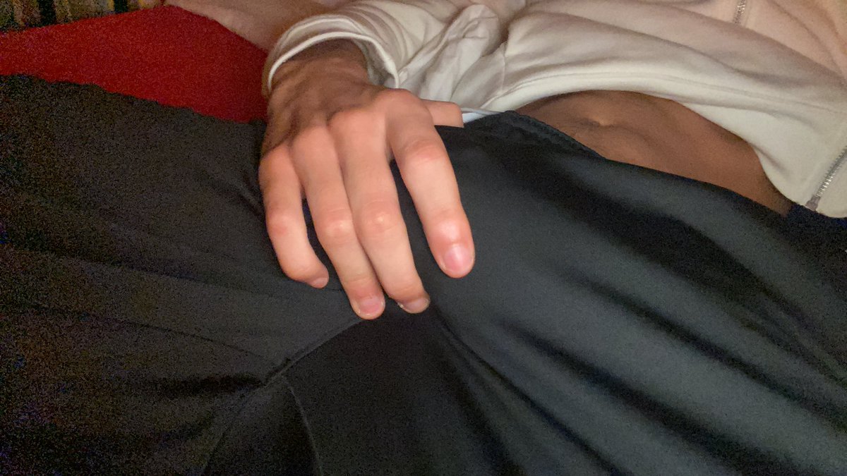 theodubx's tweet photo. RT si tu veux m’enlever le jogging👀

#snap #nudesboy #porn #twink #frenchboy #maqueue https://t.co/2qbShjCjVR